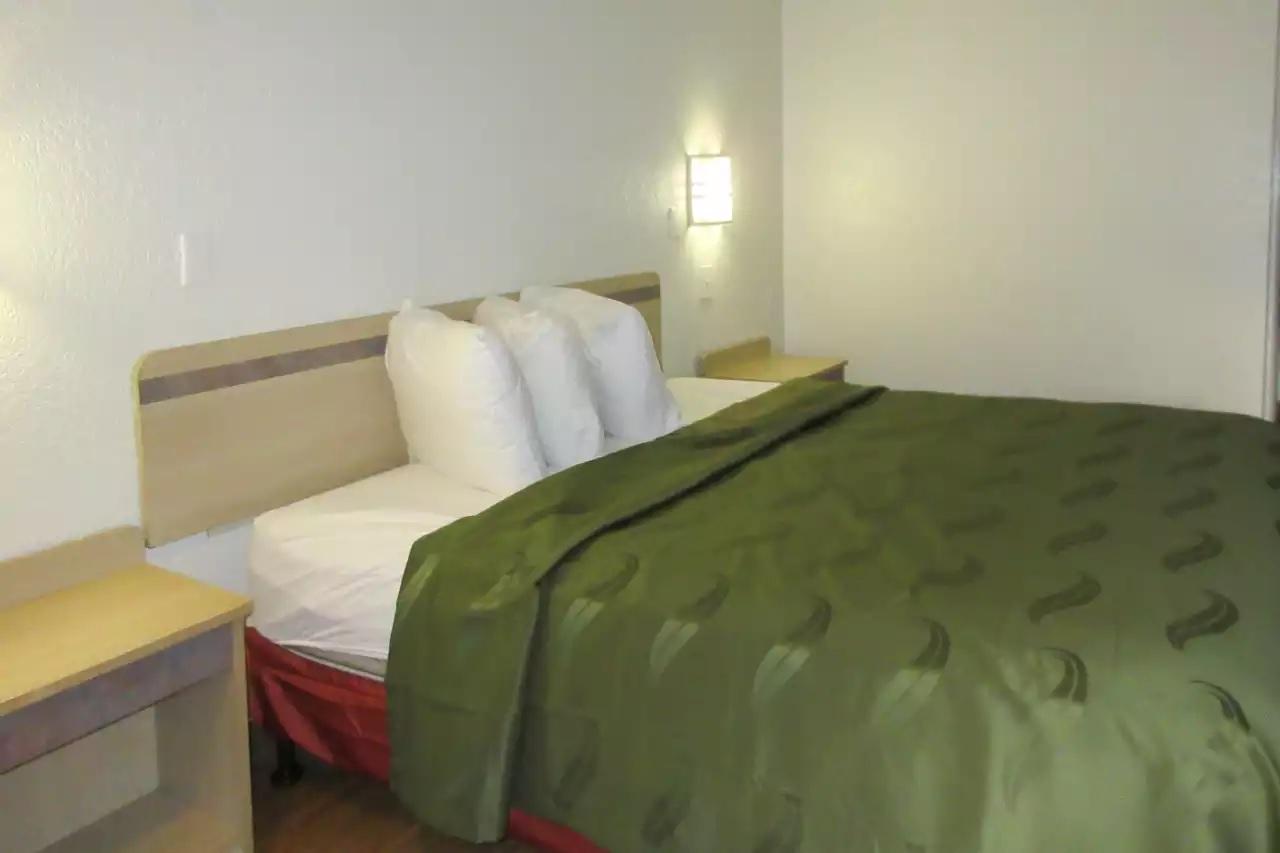 Hotel 6 Cross Lanes, Wv Goff Mountain Rd