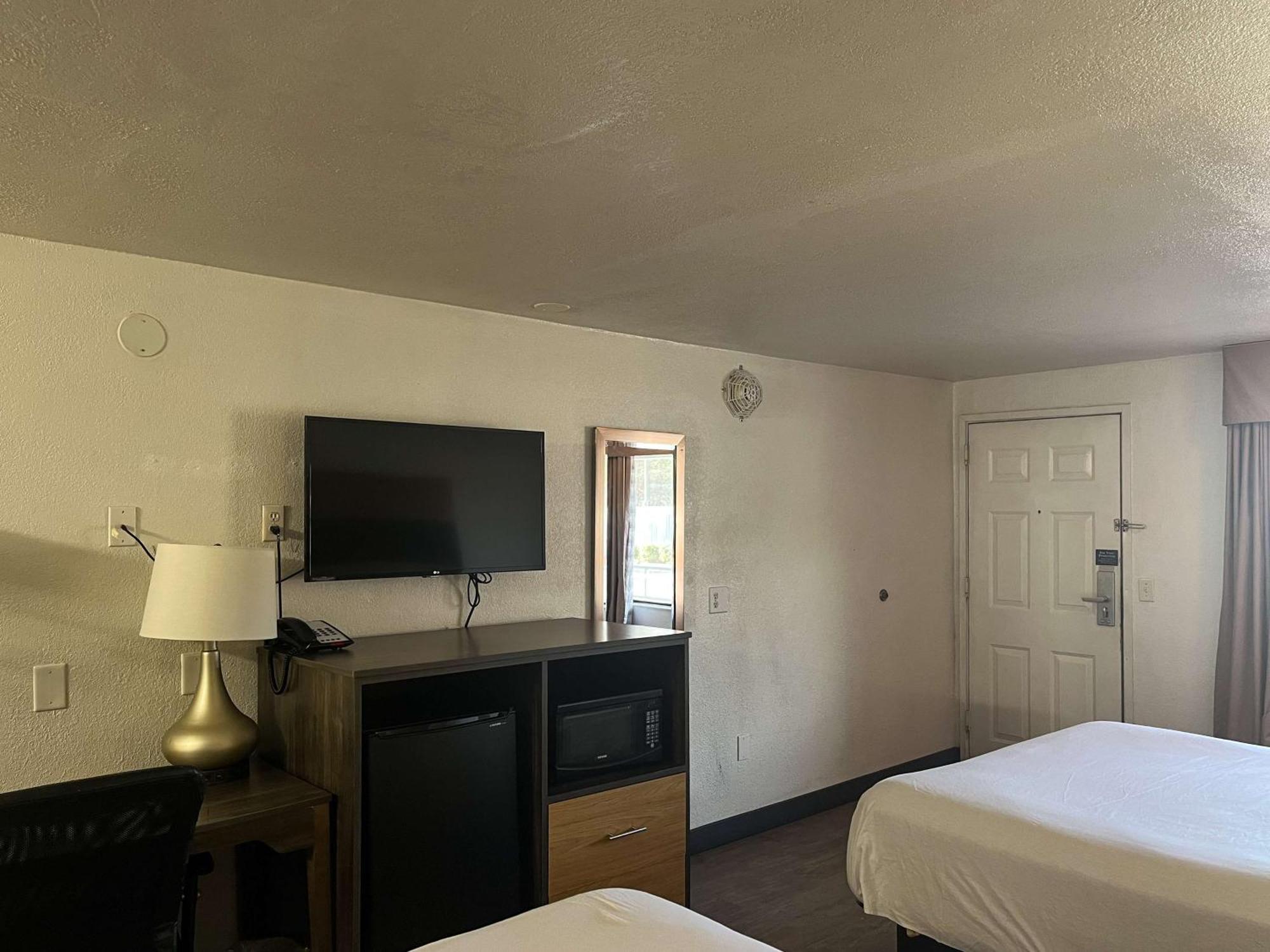 Hotel 6 Cross Lanes, Wv Goff Mountain Rd 2*