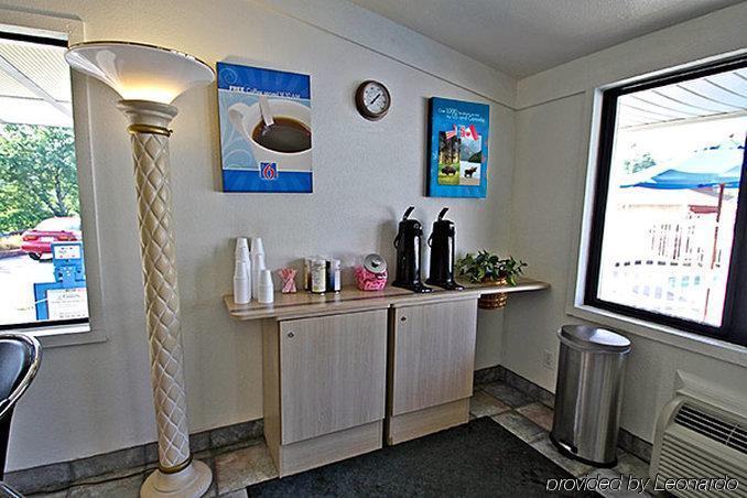 6 Cross Lanes, Wv Goff Mountain Rd Hotel 2*