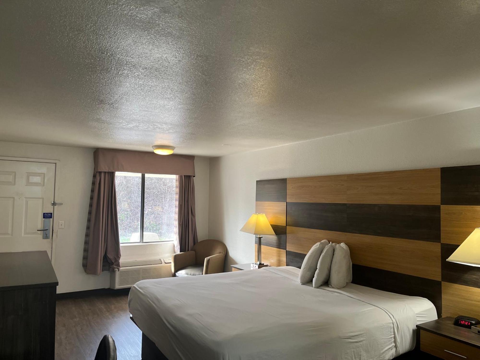 6 Cross Lanes, Wv Goff Mountain Rd Hotel 2*